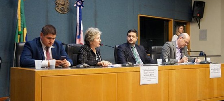 Leia mais sobre o artigo Reunião da frente parlamentar de fiscalização debateu sobre saneamento básico de Guarapari/ES