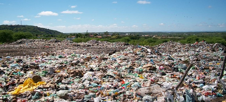 Leia mais sobre o artigo Após ação do MP/AL, Justiça pede que Município retire resíduos sólidos descartados irregularmente