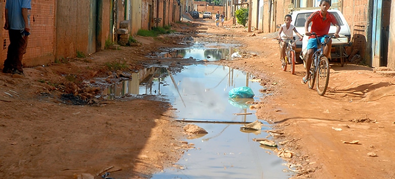 Leia mais sobre o artigo Sanear sem urbanização é frágil e põe favelas em risco, dizem especialistas