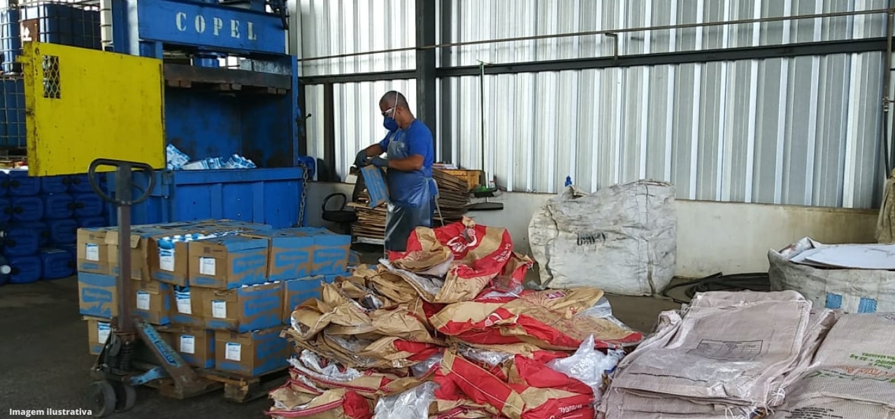 Leia mais sobre o artigo Brasil quer reciclar 20% de seus resíduos sólidos secos até 2040, mas hoje trata apenas 4%