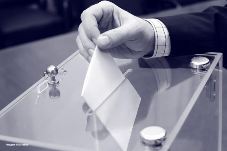 Adiada Votação Decretos sobre Saneamento
