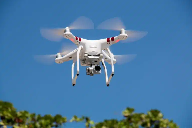 Drone Poluentes na Água
