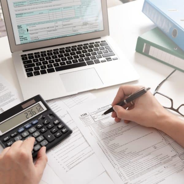 Prefeituras subsidiam construtoras