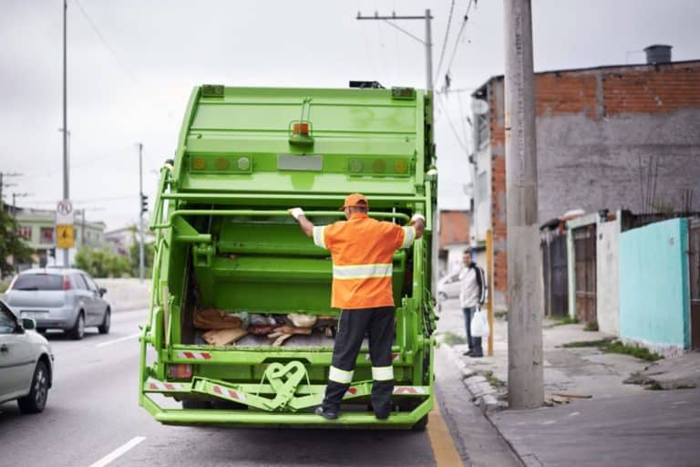 Serviços de Coleta de Lixo