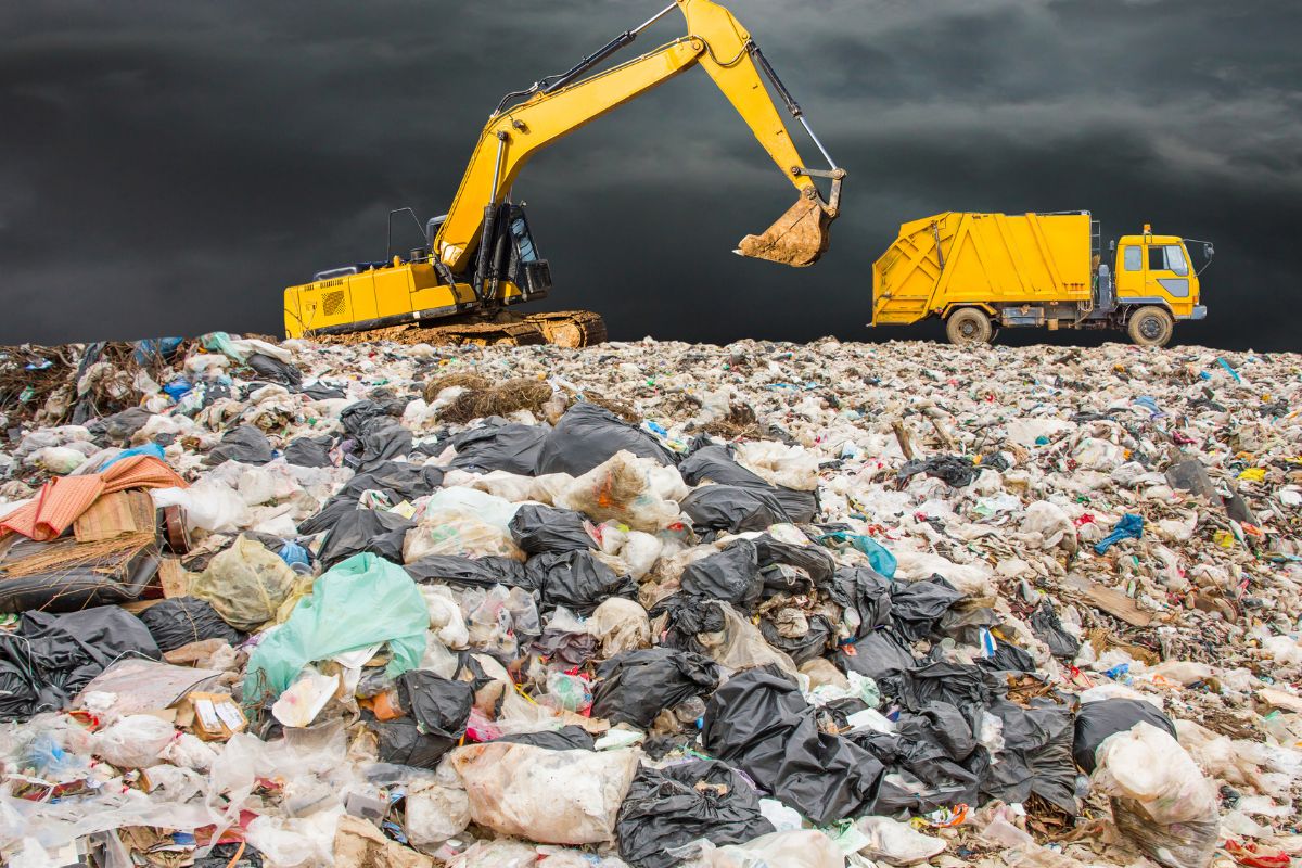 Leia mais sobre o artigo Fim dos lixões: Semad apresenta mapas sobre gestão de resíduos em Goiás