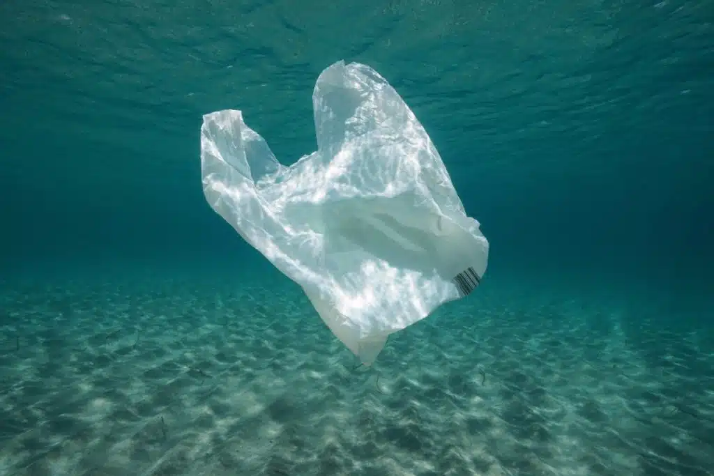 Lixo nos Oceanos