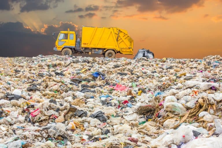 MPCE pede o fim das atividades do “lixão” de Acaraú