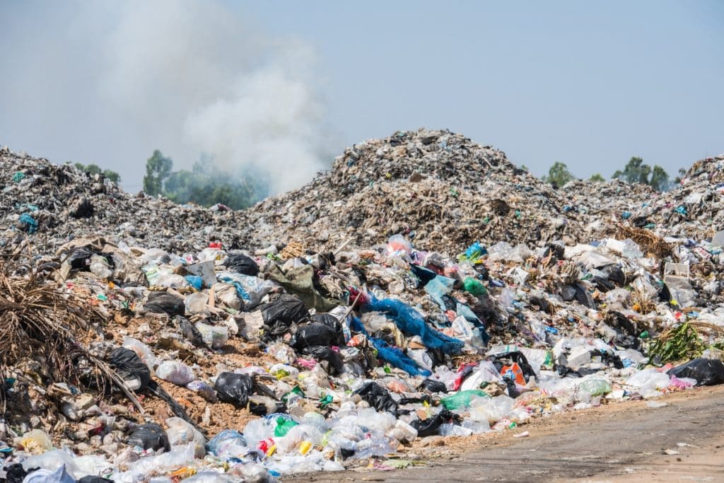 Brasil Gasta Lixões