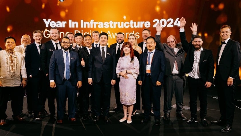 Os vencedores do Going Digital Awards 2024 comemoram suas realizações. As indicações já estão abertas para os prêmios de 2025. Imagem cortesia da Bentley Systems.
