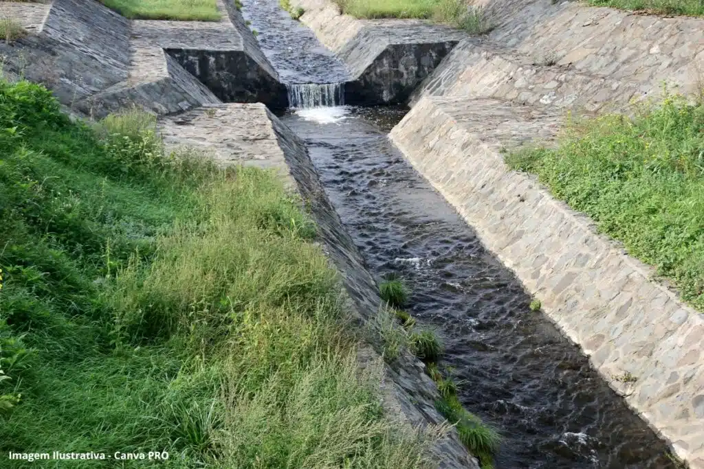 Medidas de drenagem urbana sustentável buscam amenizar enchentes em áreas densamente povoadas