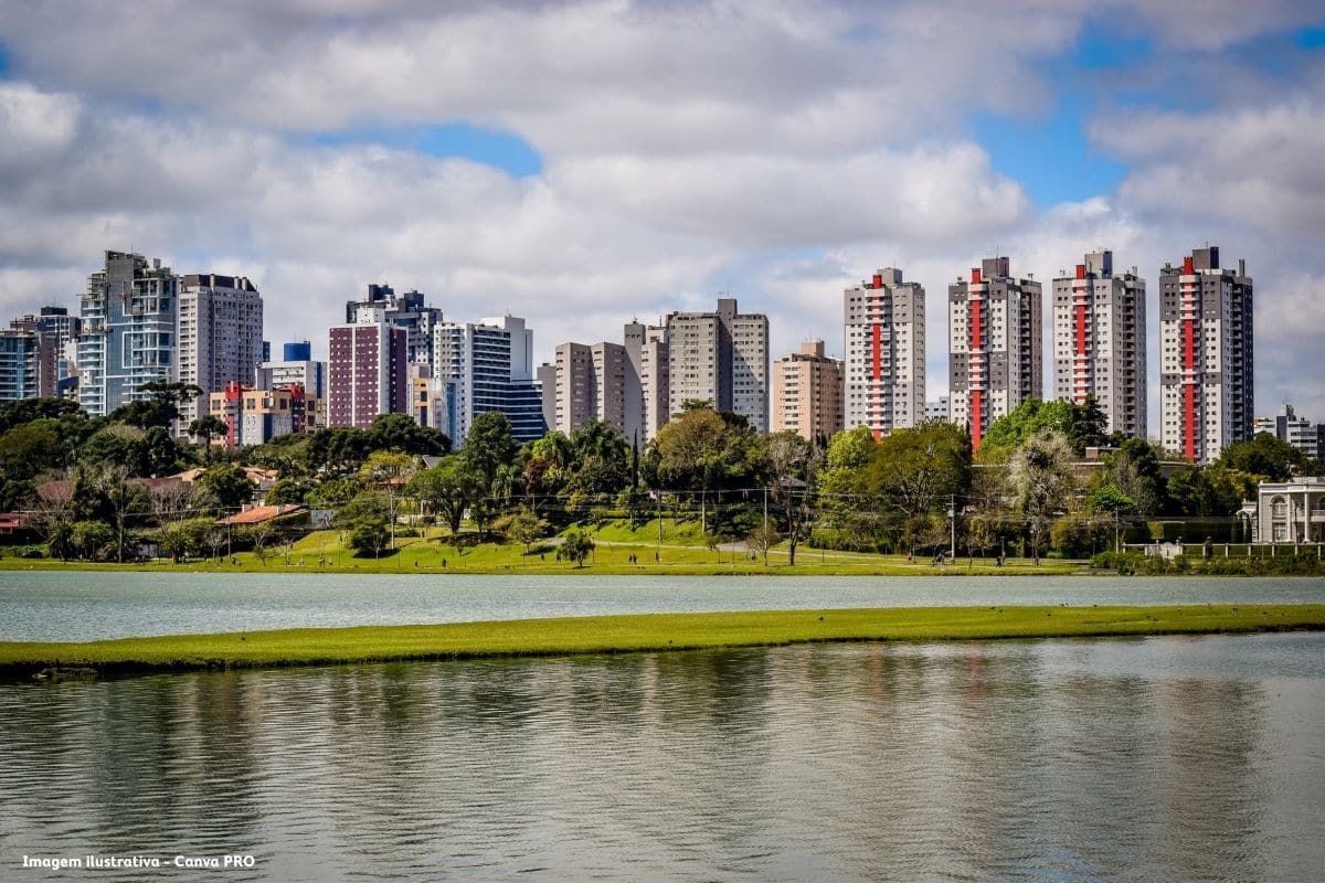 Água e saneamento levam Curitiba ao topo do ranking de qualidade de vida 2026