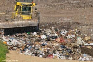 Recirculação do concentrado de osmose reversa em aterros sanitários uma leitura técnica do estudo de Džolev e Vujić sobre geração de biogás
