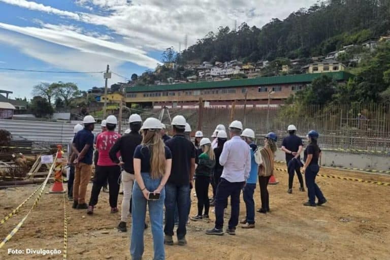 Obras da ETE Itamarati avançam e ampliam tratamento de esgoto para mais de 40 mil moradores em Petrópolis