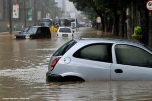 Cidade brasileira está sendo invadida pelo mar