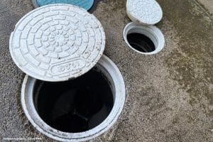 O que existe debaixo das ruas de Camboriú_ Entenda a diferença entre esgoto e drenagem